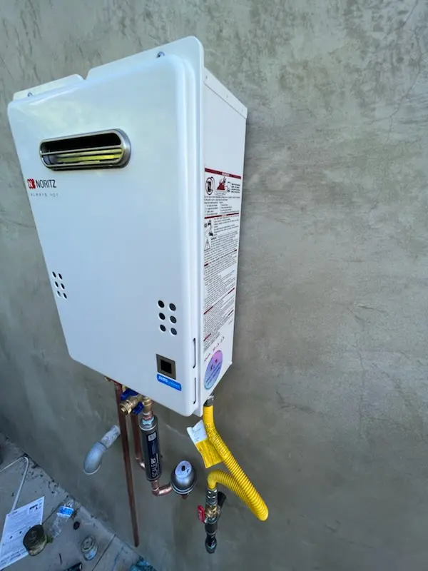 Tankless water heater installation for Battlefield homes